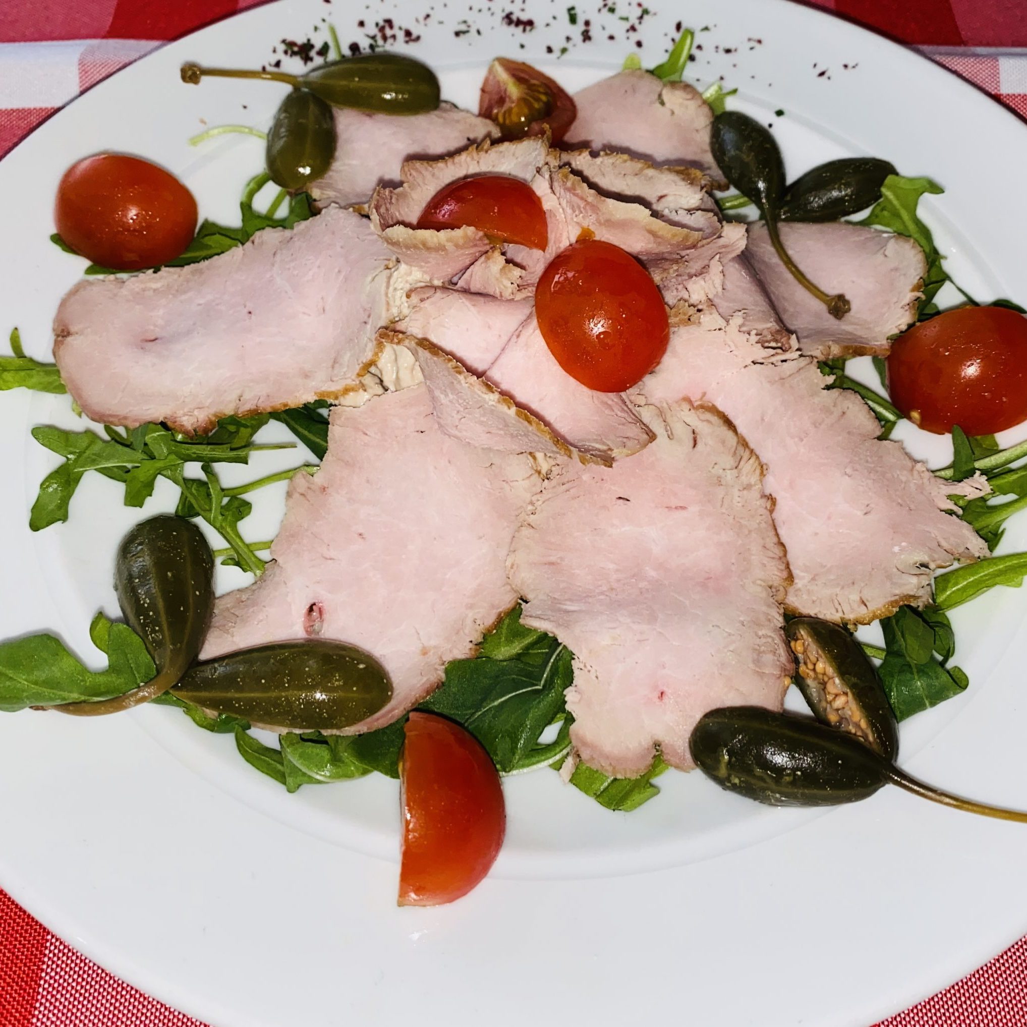 Vitello Tonnato Nr. 206, feiner Kalbsfleischbraten in hausgemachter Thunfischcreme